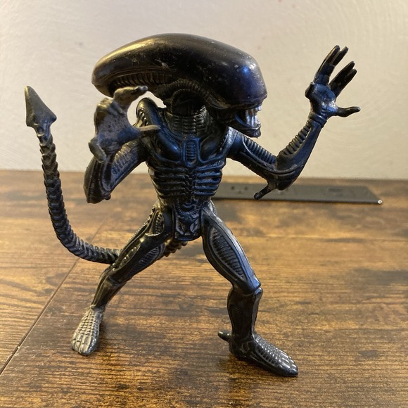 Kenner Other - Vintage 1993 Kenner Aliens Vs. Predator Warrior Xenomorph 5" Black Action Figure